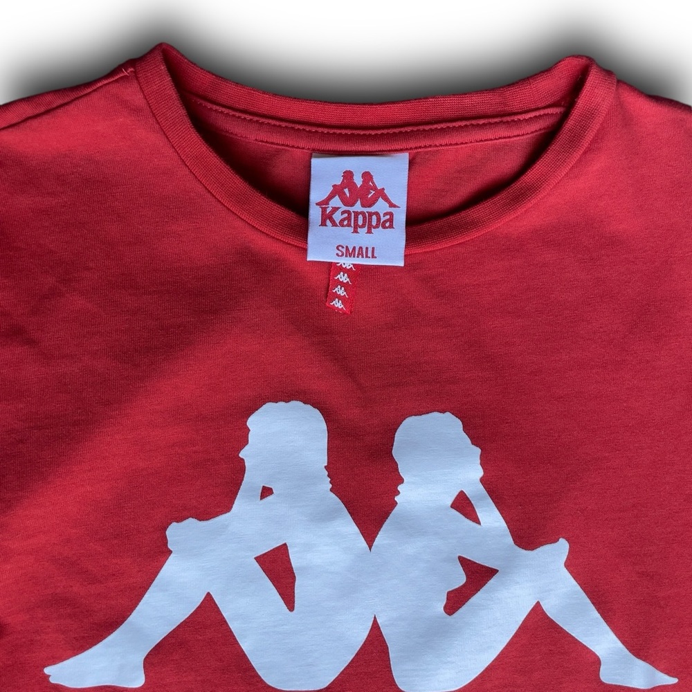 💥SOLD💥Kappa Authentic Short Sleeve Red Shirt Tapered Side Logo Mens Size - Picture 2 of 4